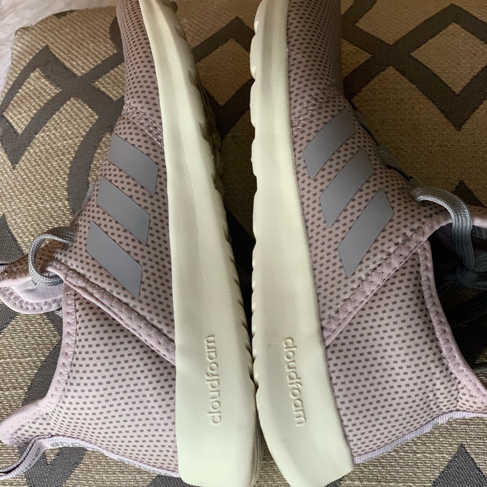 Adidas | Womens 6.5 Cloudfoam